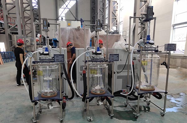 大容量玻璃反應(yīng)釜配套設(shè)備