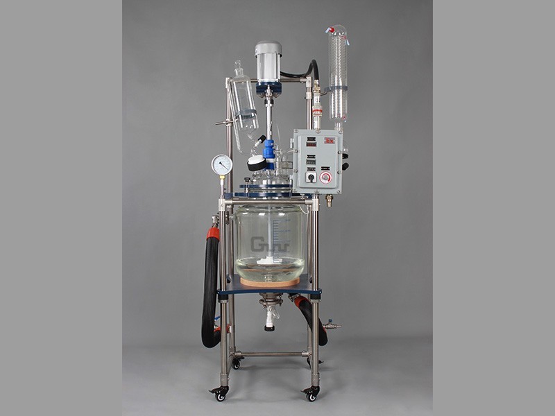 玻璃反應(yīng)釜與高低溫一體機(jī)的溫度控制應(yīng)用及其重要性